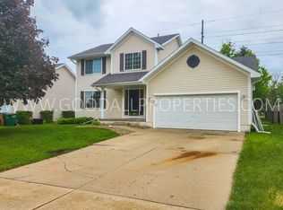 9346 Kingman Dr, West Des Moines, IA 50266