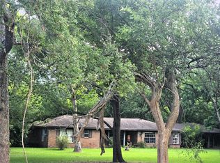 1405 Gou Hole Rd, Cove, TX 77523