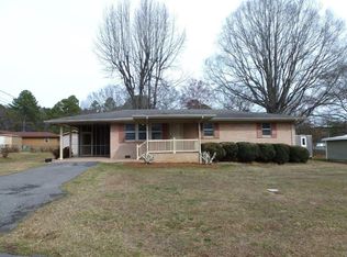 105 S Cherokee Cir, Tunnel hill, GA 30755