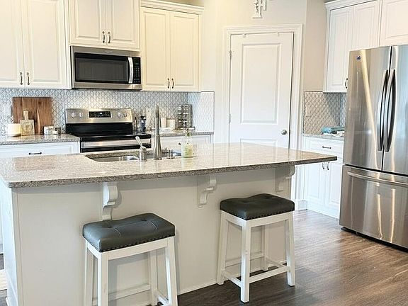 5th image of 1845 Butternut Drive #24a
