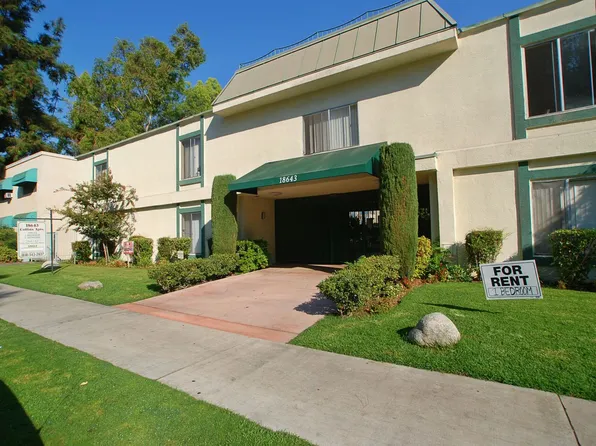 CLN - Collins Apts., 18643 Collins St, Tarzana, CA 91356