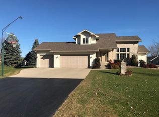 1540 Ravine Dr, Green Bay, WI 54313