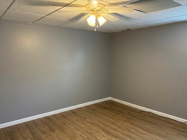 1537 Brookdale Ave — Photo 10