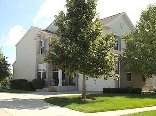 1556 Yellowstone Dr, Streamwood, IL 60107
