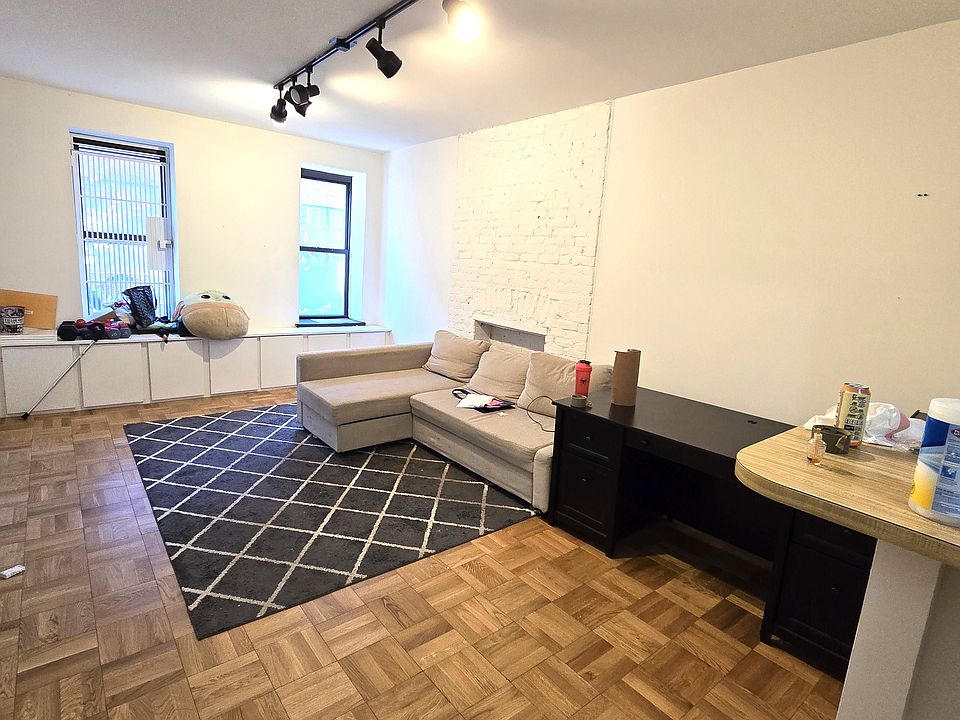 1st image of 531 W 49th St APT 3W