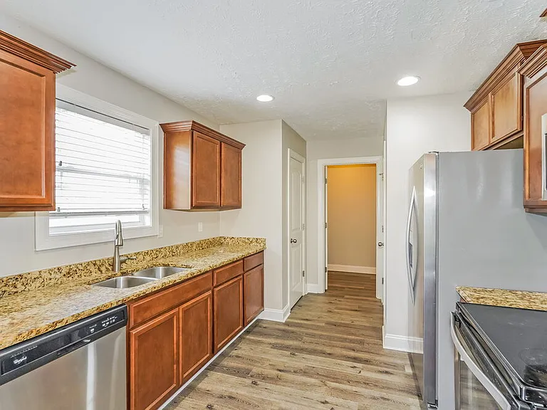 1020 Tammy Sue Ln — Photo 8