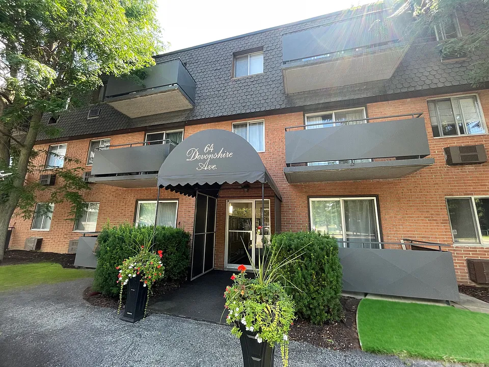 64 Devonshire Ave