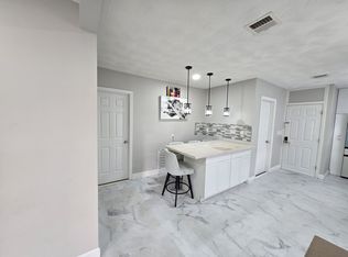 761 Main St APT 2, Clinton, MA 01510