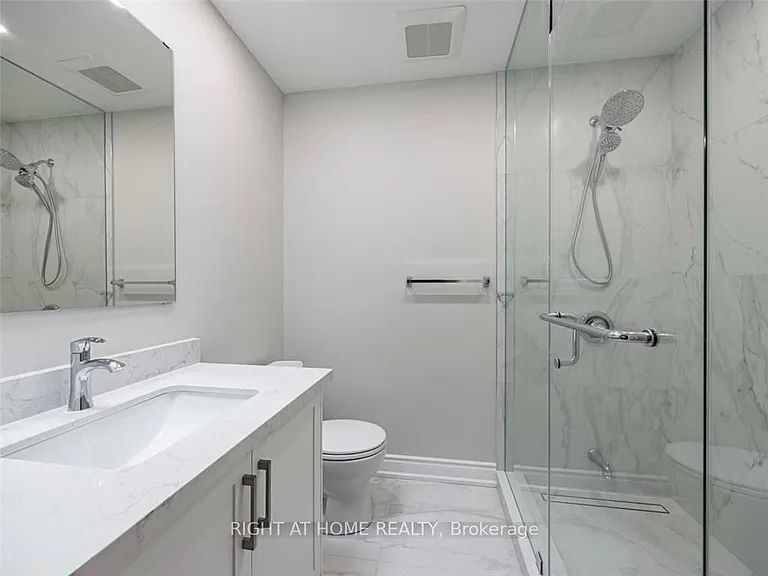 6913 Shelter Bay Rd #UPPER — Photo 16