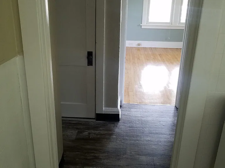 303 Pleasant St — Photo 9