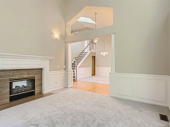 4th image of 9812 173rd Ct NE