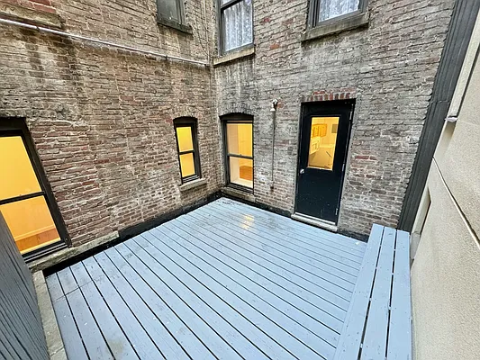 Rented by GreenVill Real Estate LLC | media 27