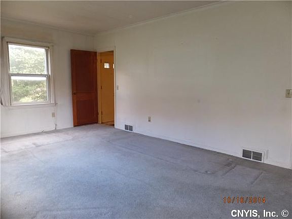4th image of 8558 E Genesee St