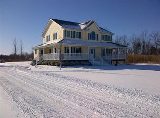 3945 Carrigan Rd, Fort Gratiot, MI 48059