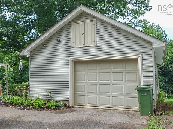 4th image of 108 Marsters Ave