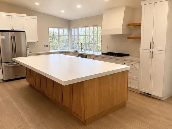 15047 Meadow Oak Pl, Salinas, CA 93907