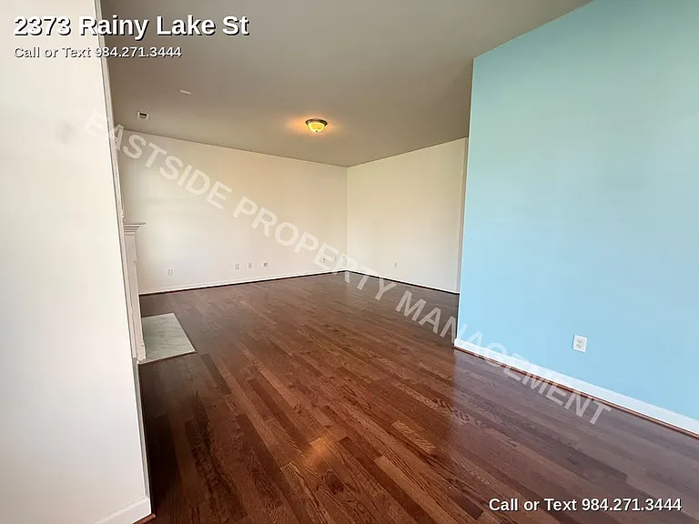 2373 Rainy Lake St — Photo 8