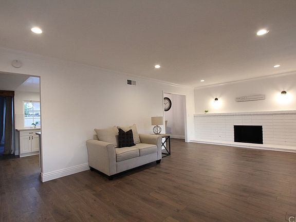 3rd image of 1130 Belbury Dr