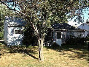 2nd image of 2744 Caledonia St