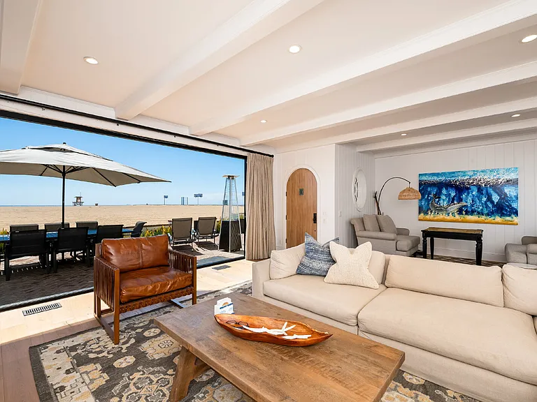 1228 W Oceanfront — Photo 8