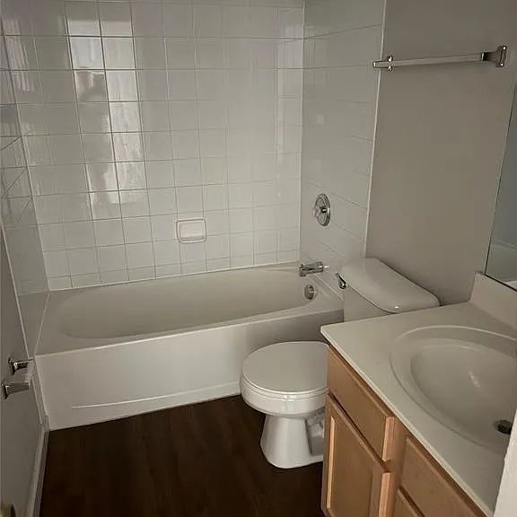 1969 Greenglen Dr #303 — Photo 7