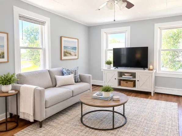89 Warren Ave APT 2, East Providence, RI 02914