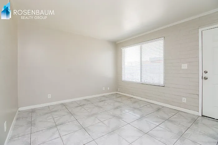 2 bed, 1.0 bath, 750 sqft, $1,250 — Photo 3