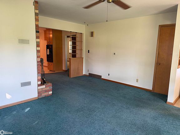 4th image of 403 Spruce St