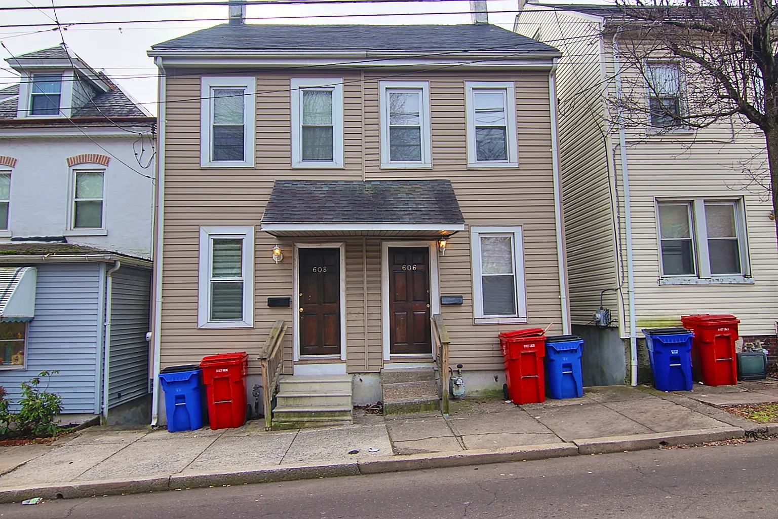 608 Beech St photo 1