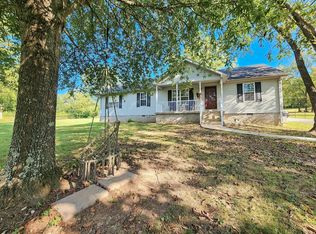897 Dillon Rd, Milton, TN 37118