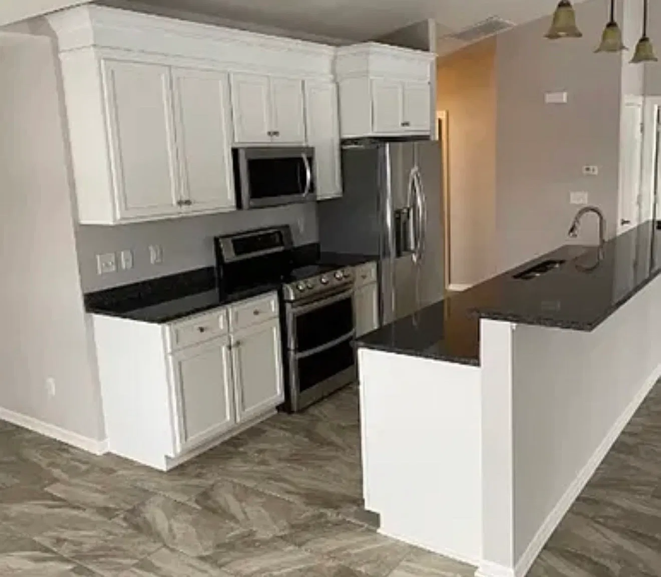 4 bed, 2000 sqft, $2,395 — Photo 1