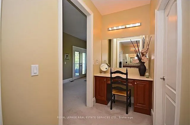 2271 Lyndhurst Dr — Photo 18