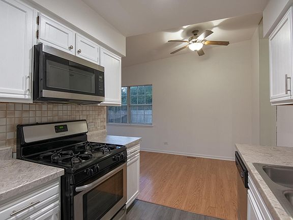 3rd image of 300 Westwood Ct Unit 300