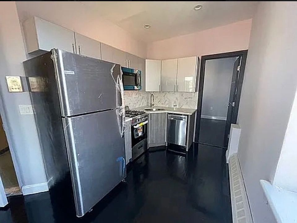 1st image of 950 Bergen St APT 1