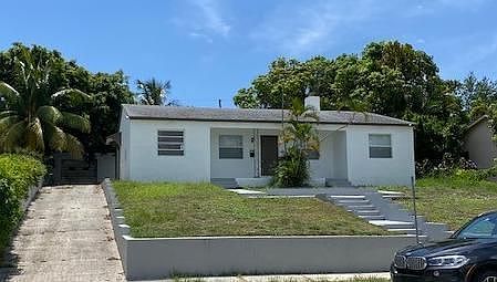 1st image of 3808 Westview Ave