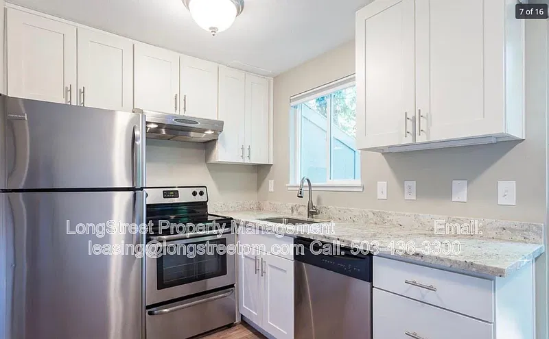 2 bed, 1.0 bath, 840 sqft, $1,595 — Photo 2
