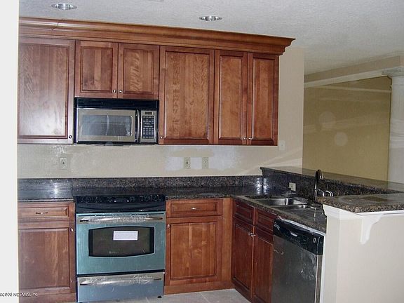 3rd image of 1478 RIVERPLACE Boulevard #1205