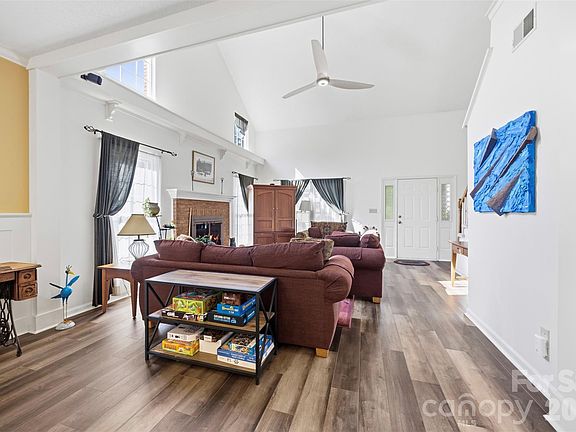 5th image of 2112 Long Ridge Ln