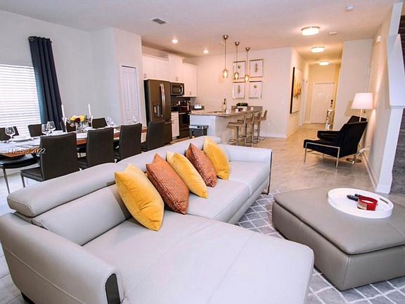 Corner unit view