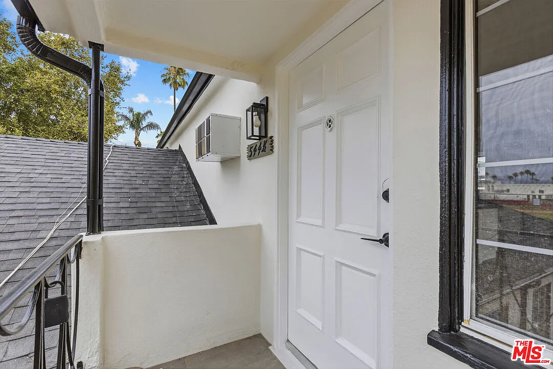 2 bed, 1.0 bath, 1050 sqft, $3,600 — Photo 1