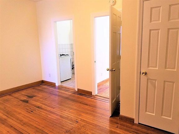 4th image of 45-23 40th St #F