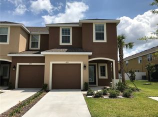 6911 Woodchase Glen Dr, Riverview, FL 33578