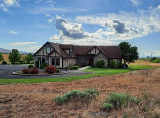 2336 Cook Rd, Yakima, WA 98908