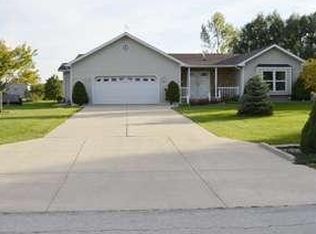 28833 Stone Ridge Ct, Waterford, WI 53185