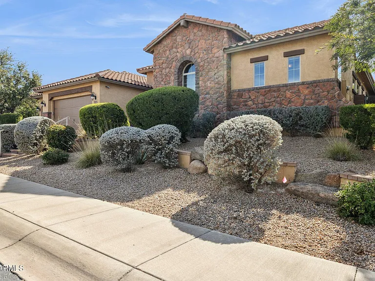 5907 E Calle De Las Estrellas — Photo 2