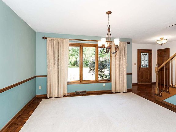 4th image of 5071 Solitude Dr