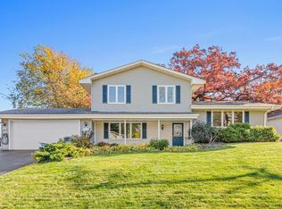2580 Western Ave N, Roseville, MN 55113