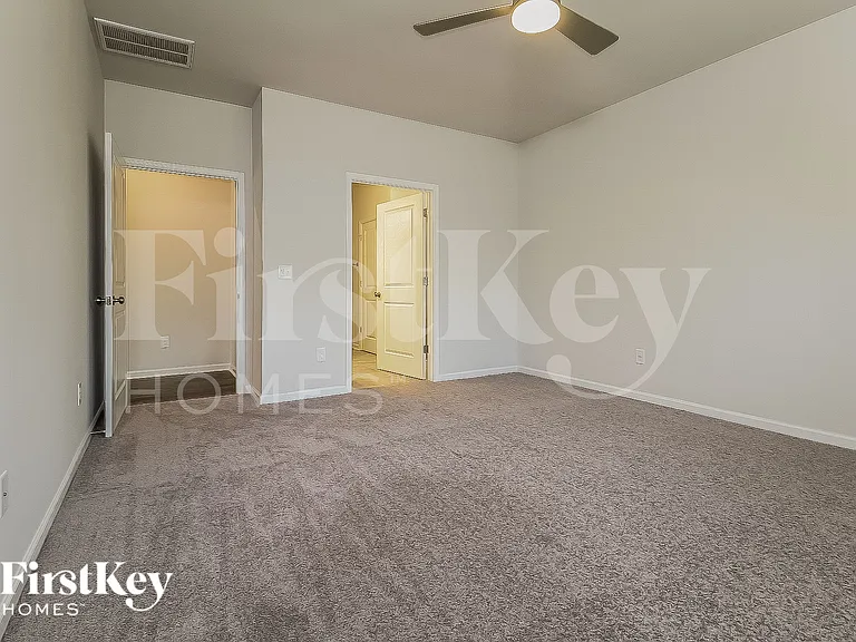 310 Ashborne Ln — Photo 6