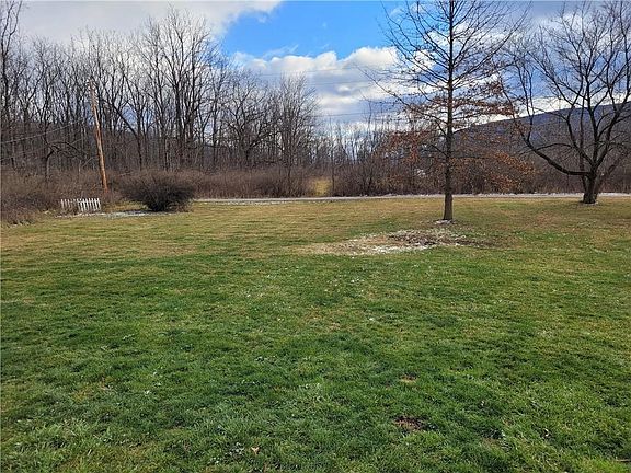 5th image of 8501 Laura Ln