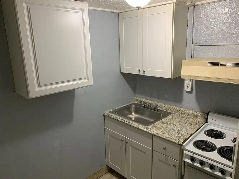 9982 S Broadway St #5R — Photo 4